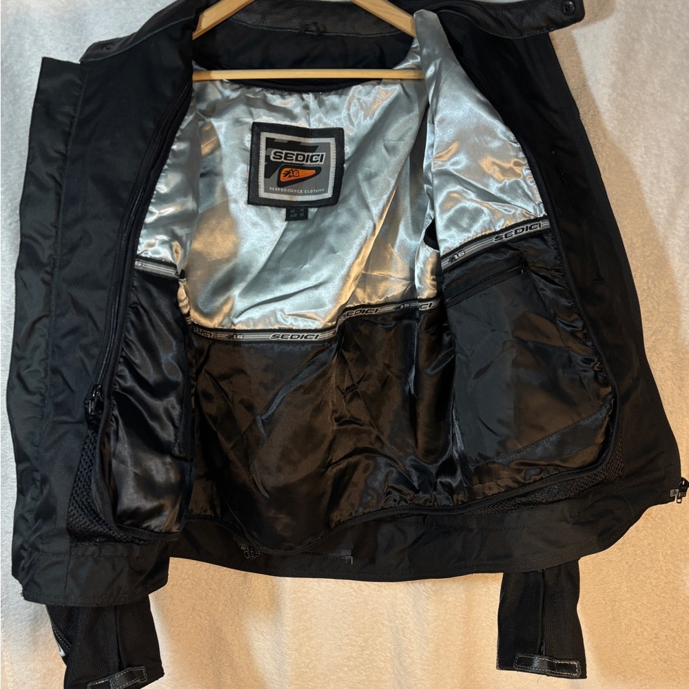 Men's Black Performance Jacket - Picture 5 of 10